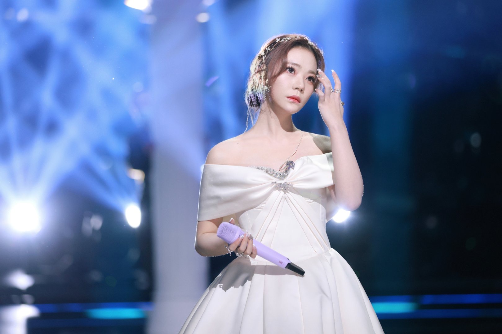 图片[8]-张紫宁《嘉宾》天赐的声音现场舞台高清壁纸美图-小七笔记