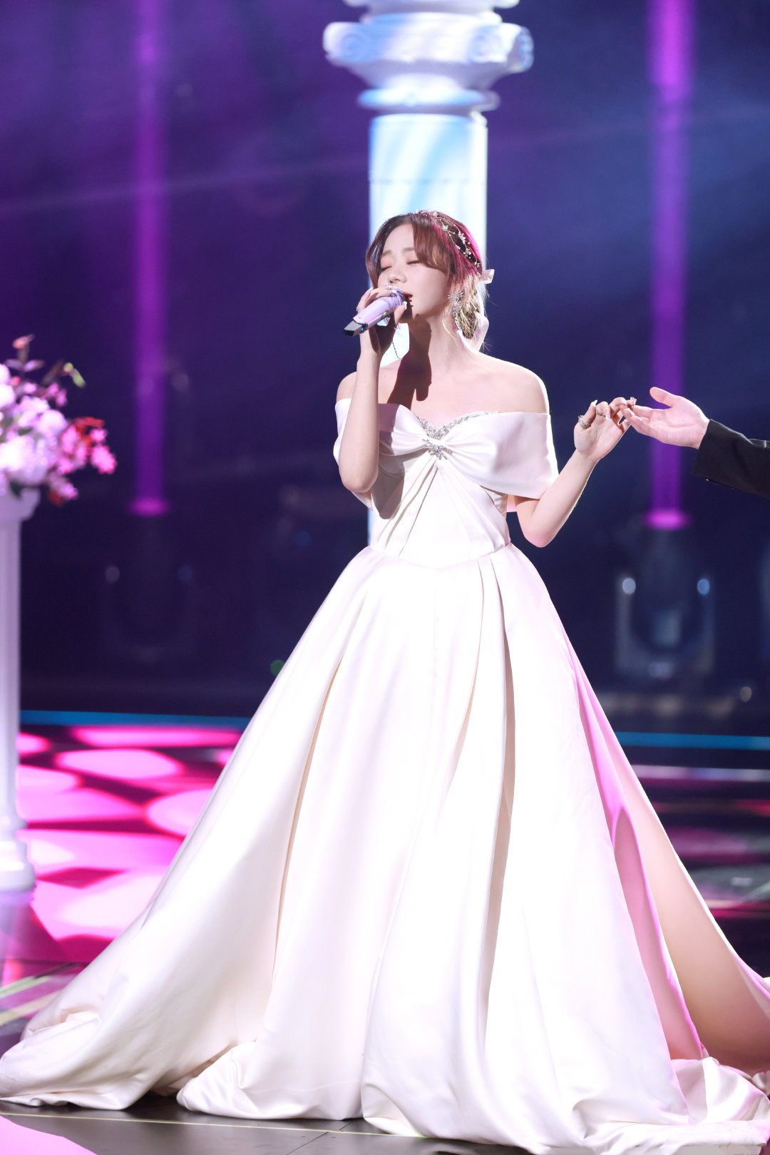图片[5]-张紫宁《嘉宾》天赐的声音现场舞台高清壁纸美图-小七笔记